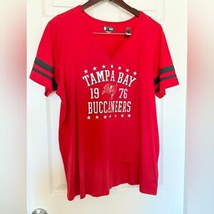 NFL Team Apparel Tampa Bay Buccaneers Women’s T-shirt